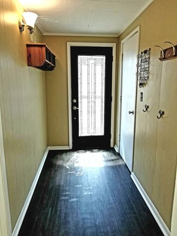 565 Glendale Ln, Hoffman Estates, IL 60169 photo 2