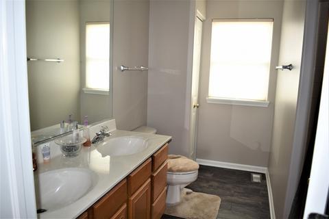 28709 Blacksmith St, Lakemoor, IL 60051 photo 28