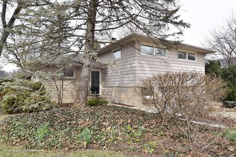 911 James St, Geneva, IL 60134 photo 2