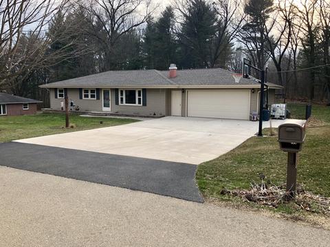 526 Elizabeth Rd, Oregon, IL 61061 photo 1