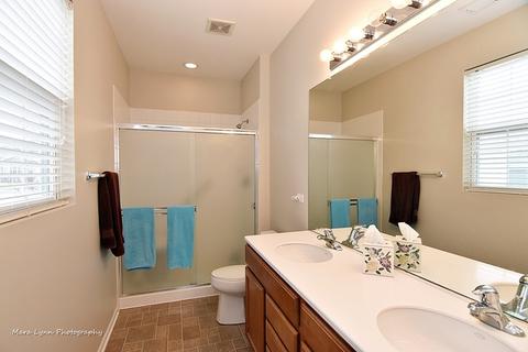 2827 Beacon Point Cir, Elgin, IL 60124 photo 14