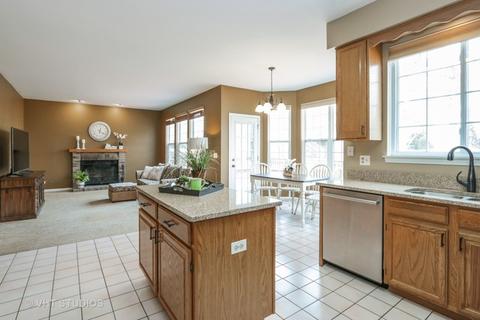 806 Adderly Ln, Gurnee, IL 60031 photo 7