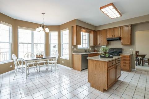 806 Adderly Ln, Gurnee, IL 60031 photo 5