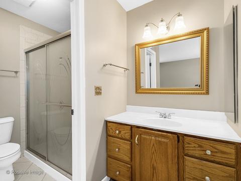 892 Casa Solana Dr, Wheaton, IL 60189 photo 16