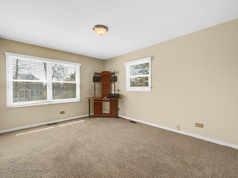 892 Casa Solana Dr, Wheaton, IL 60189 photo 22