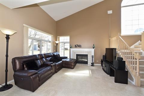 996 Spring Ct, Darien, IL 60561 photo 2