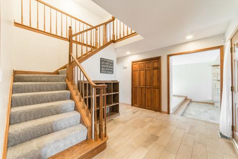 723 Fairview Ln, Bartlett, IL 60103 photo 6