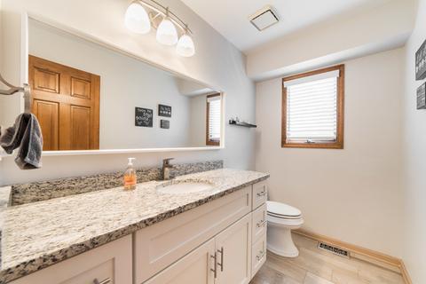 723 Fairview Ln, Bartlett, IL 60103 photo 26