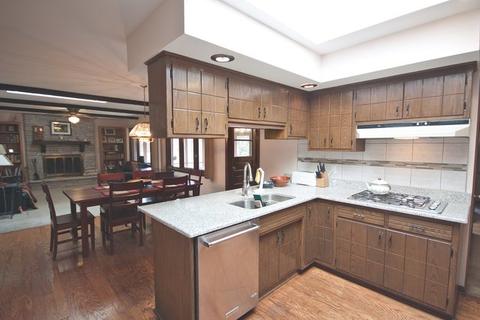 2015 E Oak St, Crete, IL 60417 photo 7