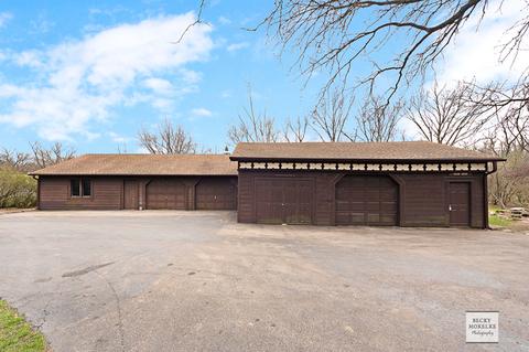 39 W647 Deerpath Rd, Aurora, IL 60506 photo 2
