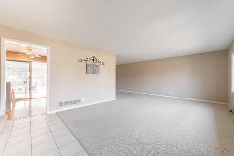 767 W Stearns Rd, Bartlett, IL 60103 photo 3