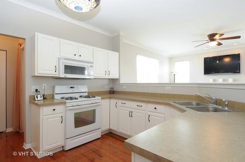 2011 Westridge Pl, Aurora, IL 60504 photo 3