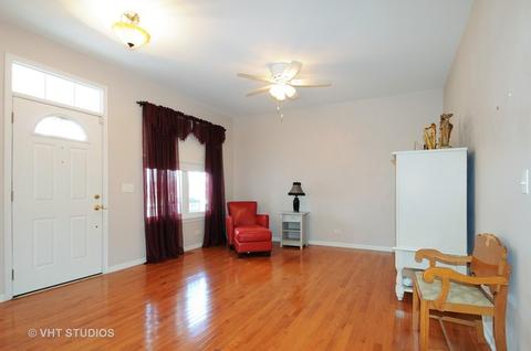 2011 Westridge Pl, Aurora, IL 60504 photo 2