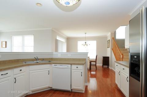 2011 Westridge Pl, Aurora, IL 60504 photo 4