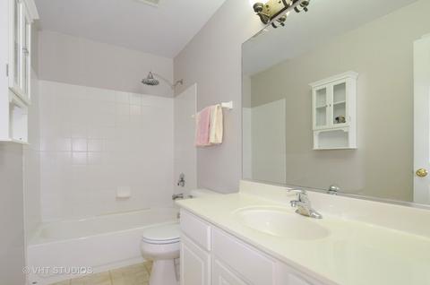 2011 Westridge Pl, Aurora, IL 60504 photo 12