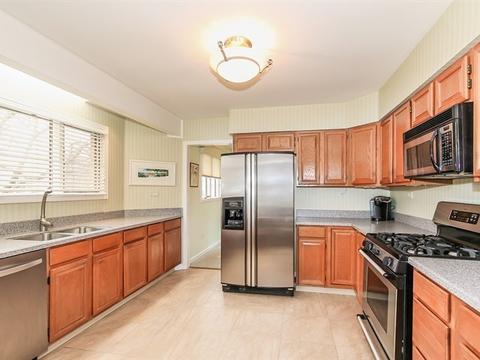 1653 Pebble Beach Dr, Hoffman Estates, IL 60169 photo 10