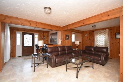 830 North Ave, Aurora, IL 60505 photo 8