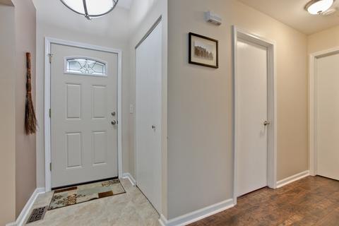 1610 Red Coach Ln, Algonquin, IL 60102 photo 3
