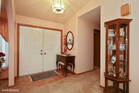 622 Yellowstone Dr, Elgin, IL 60123 photo 4