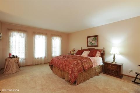 622 Yellowstone Dr, Elgin, IL 60123 photo 16