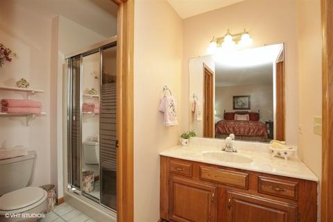 622 Yellowstone Dr, Elgin, IL 60123 photo 18