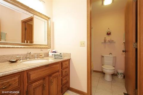 622 Yellowstone Dr, Elgin, IL 60123 photo 21