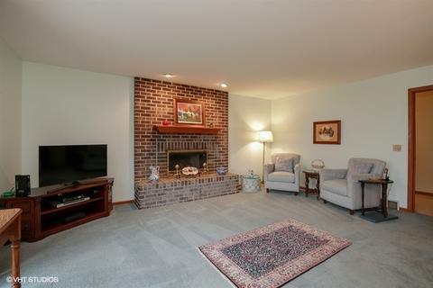 622 Yellowstone Dr, Elgin, IL 60123 photo 15