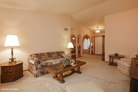 622 Yellowstone Dr, Elgin, IL 60123 photo 5