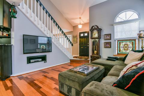 3240 Anton Dr, Aurora, IL 60504 photo 4