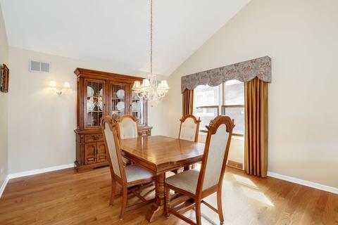 341 S Maple St, Itasca, IL 60143 photo 4