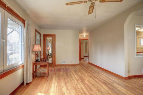 403 N Carson Ave, Champaign, IL 61822 photo 8