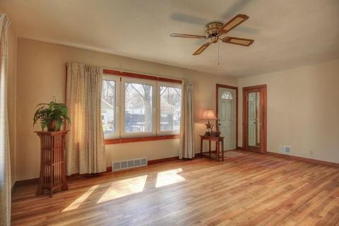 403 N Carson Ave, Champaign, IL 61822 photo 6