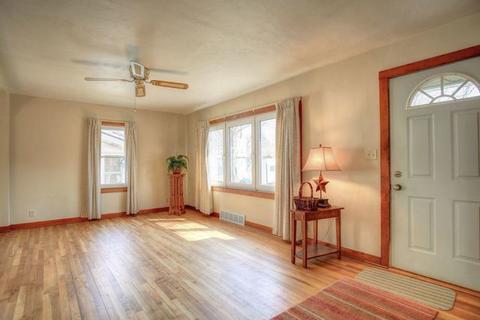 403 N Carson Ave, Champaign, IL 61822 photo 5