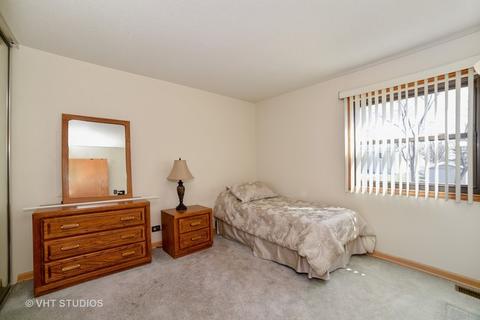 883 Lakeside Dr, Bartlett, IL 60103 photo 8