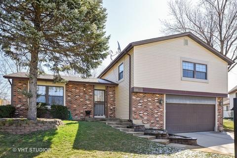 883 Lakeside Dr, Bartlett, IL 60103 photo 1