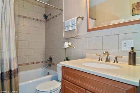 4695 Olmstead Dr, Hoffman Estates, IL 60192 photo 9