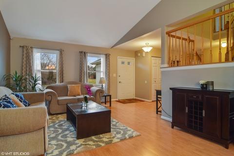 4695 Olmstead Dr, Hoffman Estates, IL 60192 photo 2