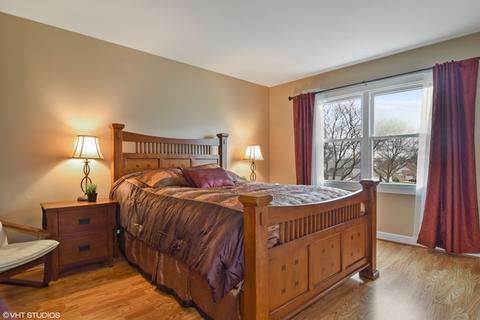 4695 Olmstead Dr, Hoffman Estates, IL 60192 photo 8