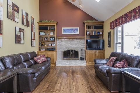 214 Wilcox Dr, Bartlett, IL 60103 photo 5