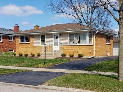 581 Radcliffe Ave, Des Plaines, IL 60016 photo 1