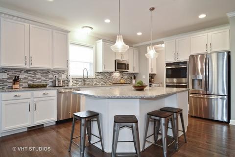 3508 Harold Cir, Hoffman Estates, IL 60192 photo 2