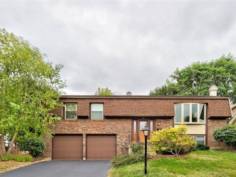 945 Concord Ln, Hoffman Estates, IL 60192 photo 1