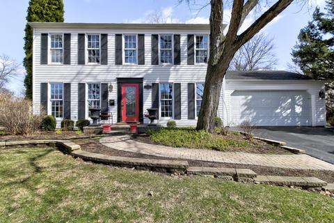337 Hillside Dr, Roselle, IL 60172 photo 1