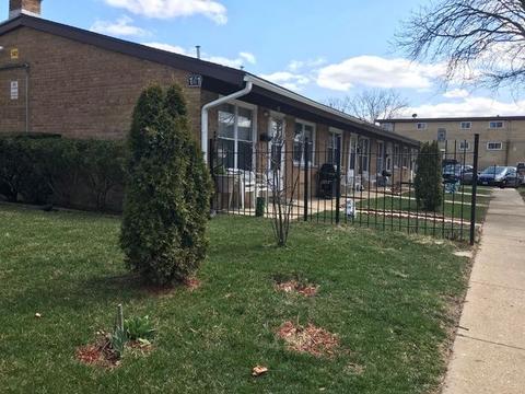 141 W Michael Ln, Addison, IL 60101 photo 1