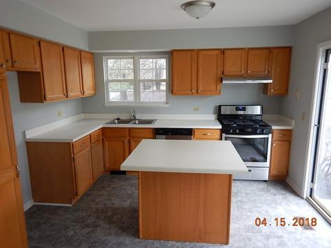 1247 Coldspring Rd, Elgin, IL 60120 photo 8