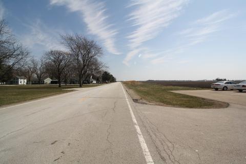 106 E Parker St, Gardner, IL 60424 photo 8