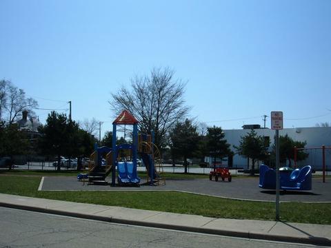 603 Dover St, Joliet, IL 60432 photo 2