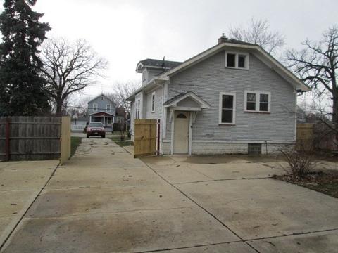 1132 Douglas Ave, Aurora, IL 60505 photo 2