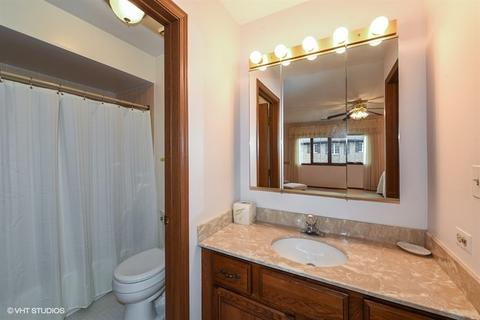 6214 Willowhill Rd #C, Willowbrook, IL 60527 photo 8
