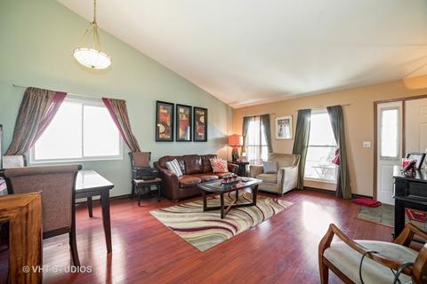 1242 Sebring Cir, Elgin, IL 60120 photo 3